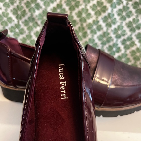 NWOT Laca Ferri Deep Burgundy Colored Womans Loafers!! - Picture 2 of 10